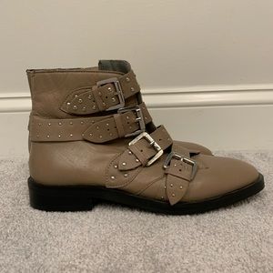 Topshop Sz 39 US Sz 8.5-9 Studded Taupe Ankle Boot